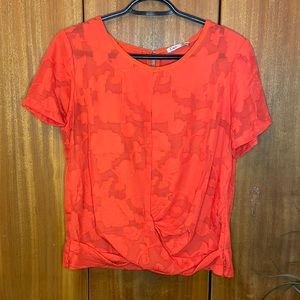 Dex red burnout twist-front top